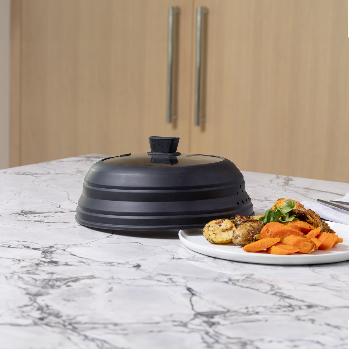 Collapsible Microwave Cover